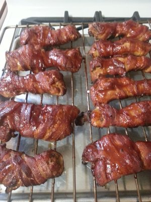 bacon wrapped chicken thighs.jpg